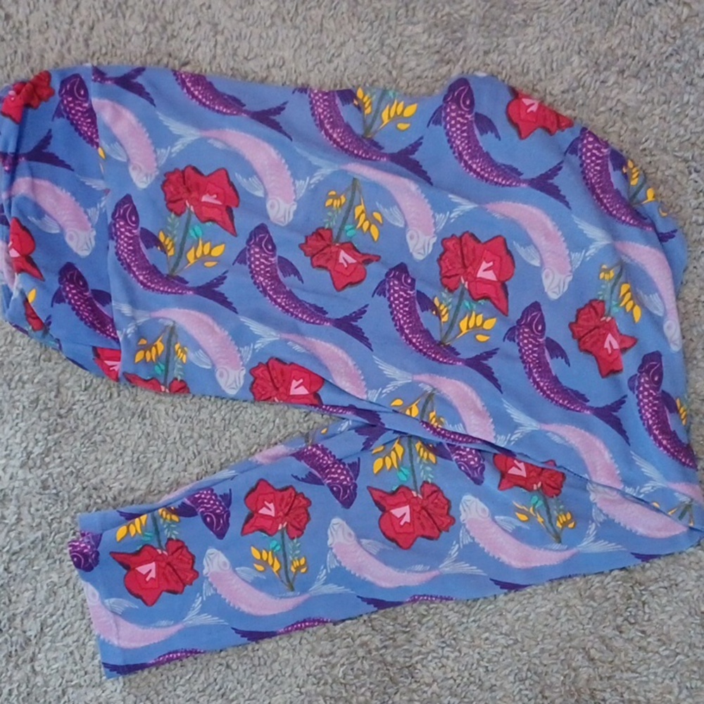 LuLaRoe Koi Fish Leggings